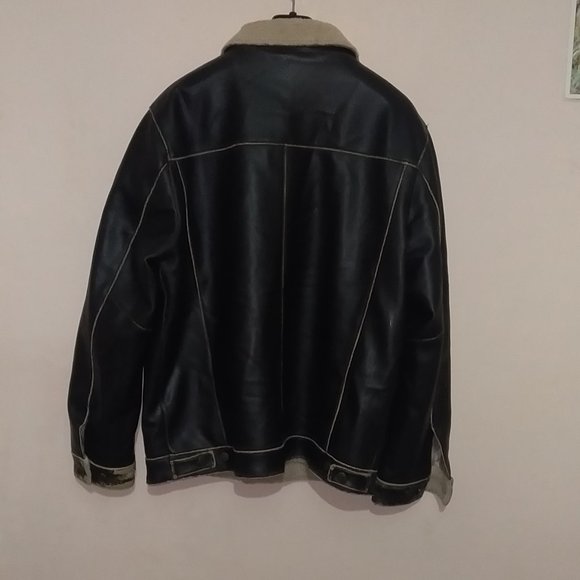 Leather jacket - Picture 13 of 15